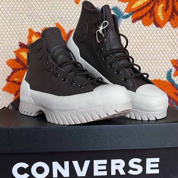 Converse A00911C
CTAS LUGGED 2.0 CC HI
VELVET BROWN/PAPYRUS/WHITE
WMNS Platforms - Picture 7 of 16